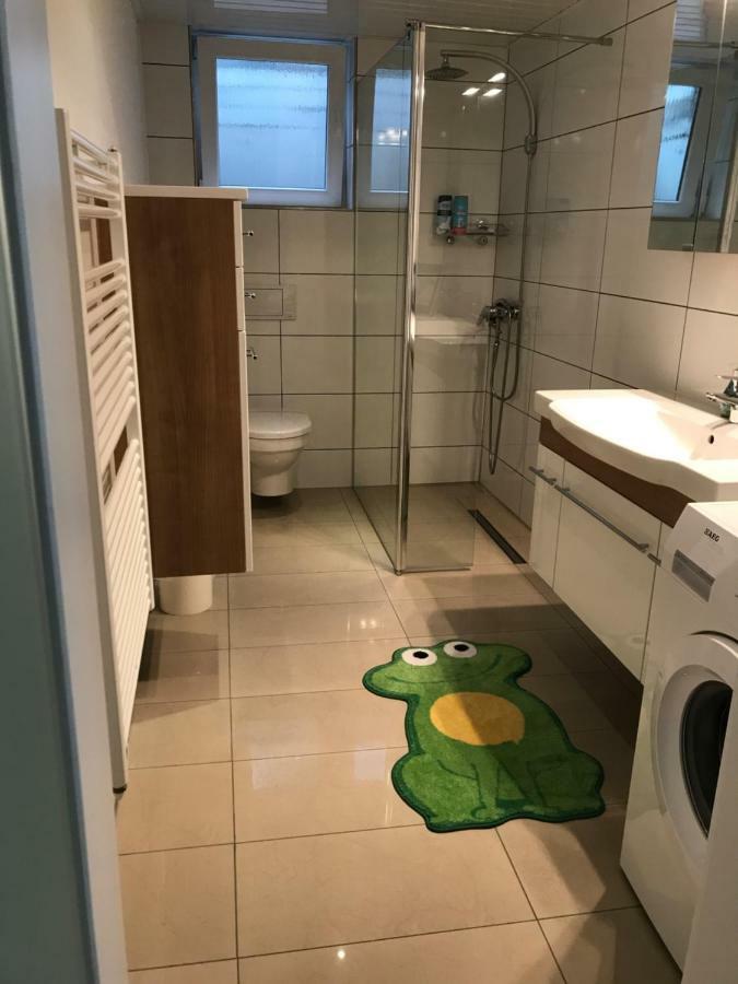Apartment Reutlingen Esterno foto